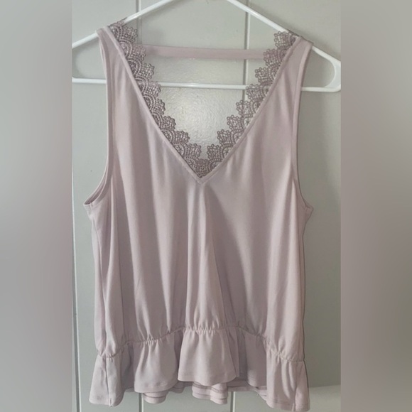 Express  V-Neck Pink Ruffled Peplum Camisole - Picture 4 of 11